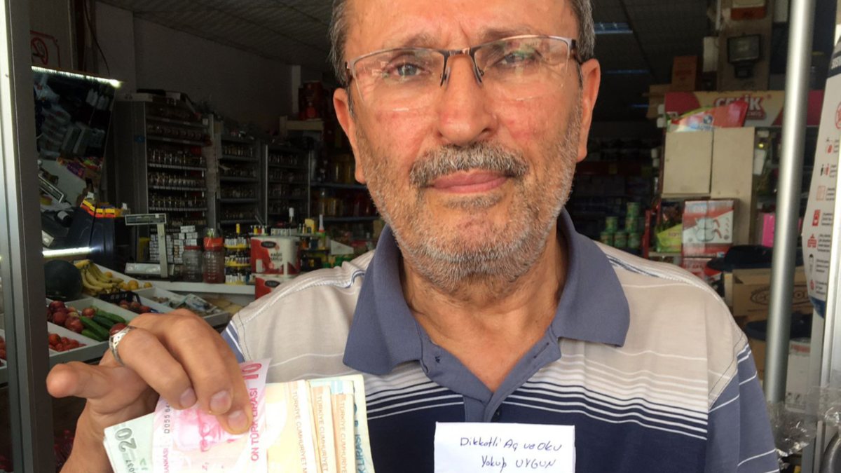 Antalya'da marketten aldıklarını 8 yıl sonra ödedi 