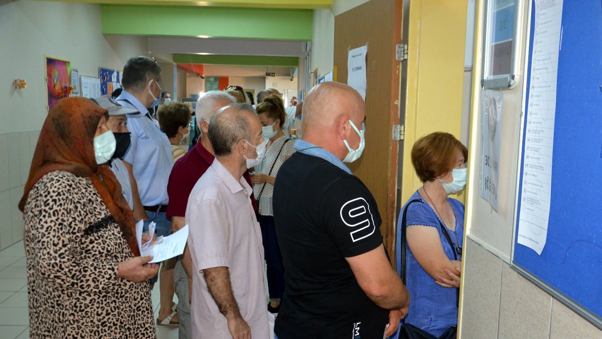 Türkiye'deki çifte vatandaşlar, Bulgaristan için oy kullandı
