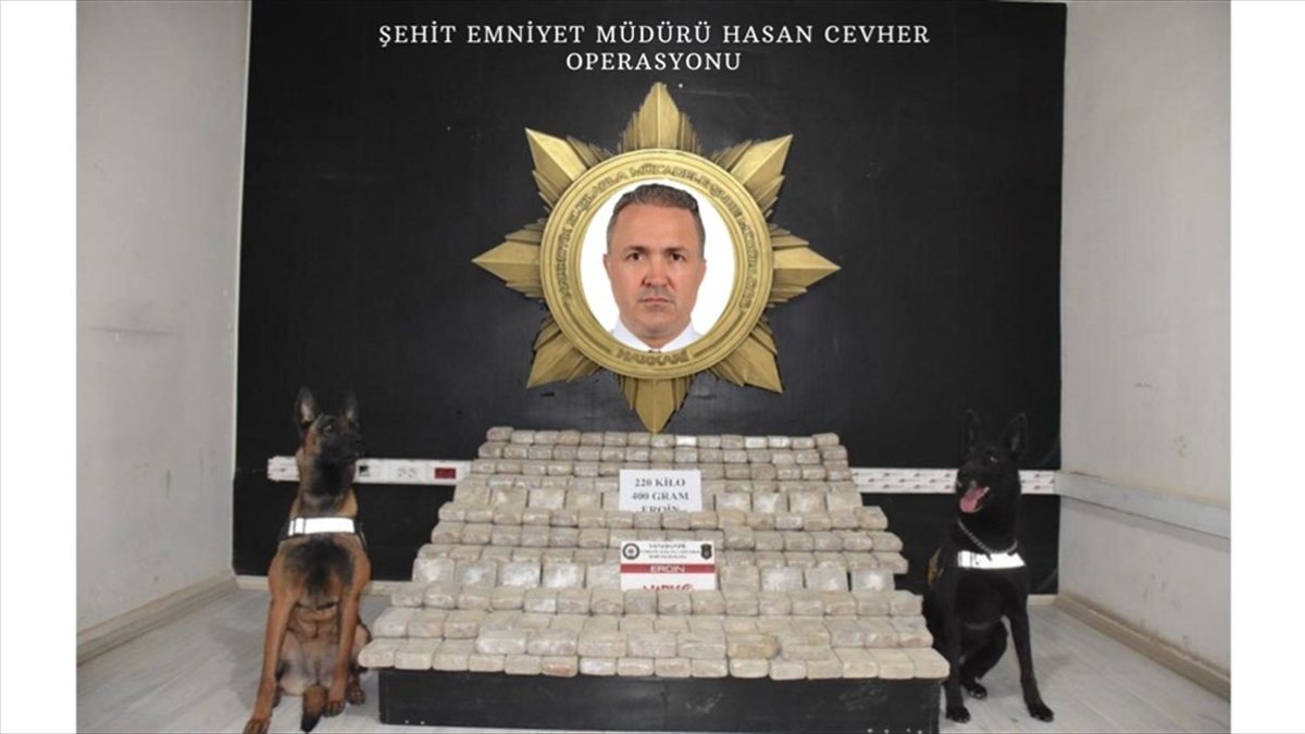 Şehit Hasan Cevher operasyonunda 220 kilo 400 gram uyuşturucu ele geçirildi