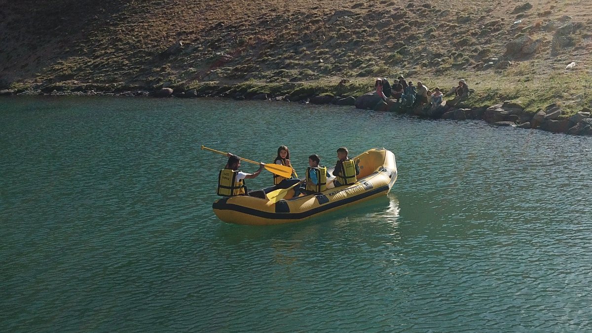 Şırnak'taki doğal göl, doğaseverlerin akınına uğradı