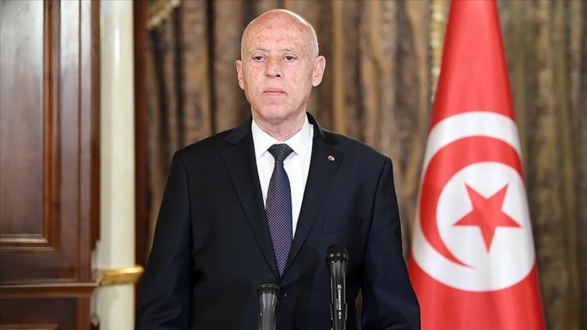 Tunus Cumhurbaşkanı Said, birçok üst düzey yetkilinin görevine son verdi