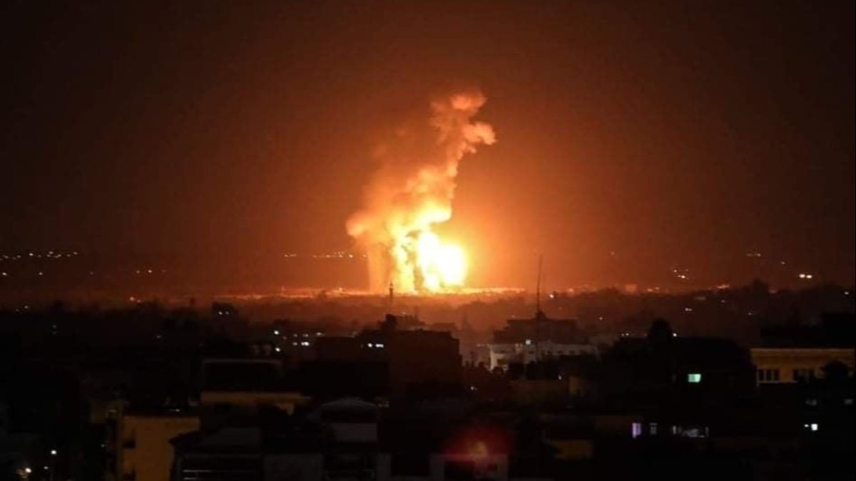 İsrail savaş uçakları, Gazze Şeridi'ni bombaladı