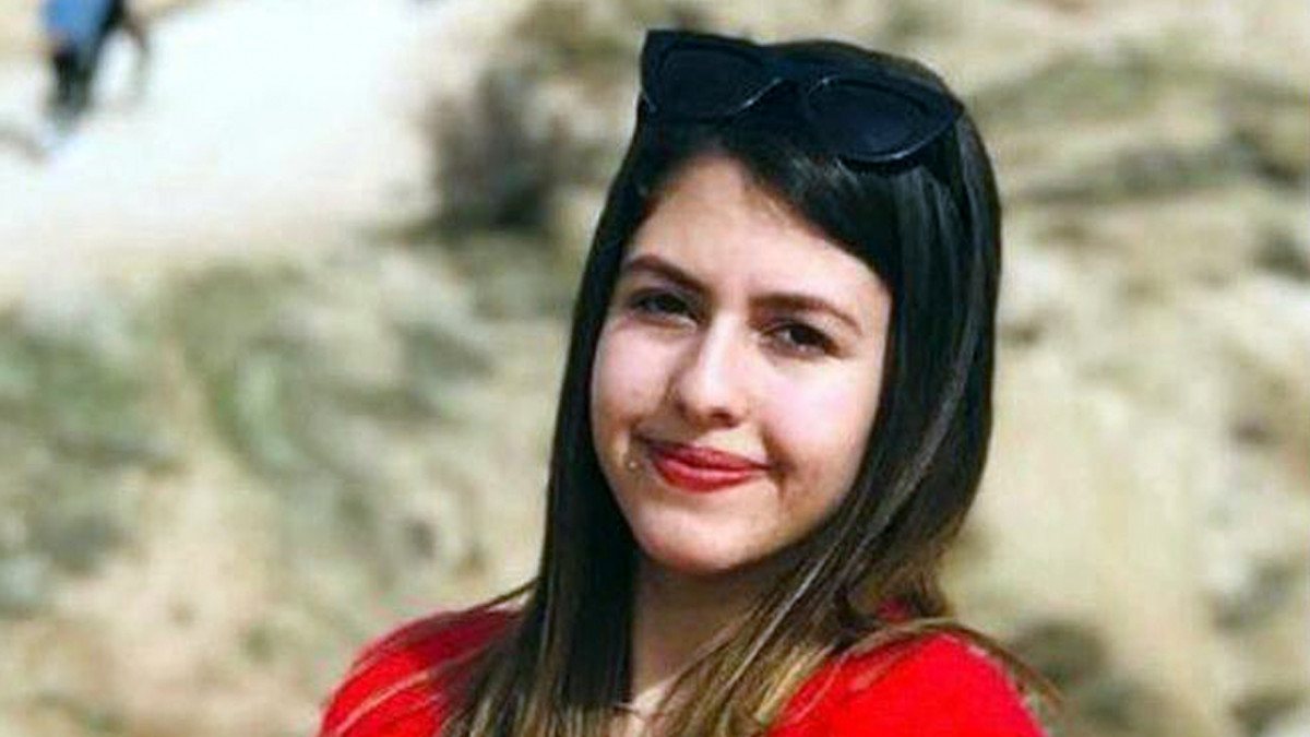 Antalya'da minibüsün çarptığı 17 yaşındaki genç kız öldü