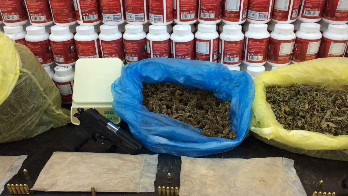 Ataköy ve Sultangazi'deki uyuşturucu operasyonunda 80 kilo eroin bulundu