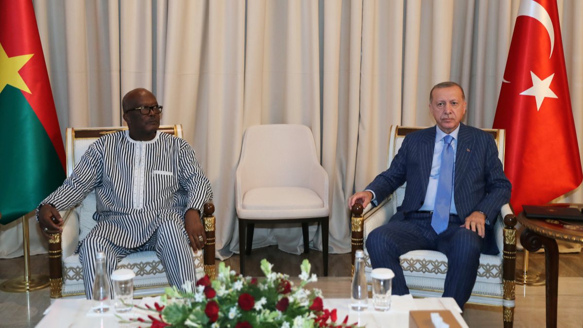 Cumhurbaşkanı Erdoğan, Burkina Faso Devlet Başkanı Kabore ile bir araya geldi