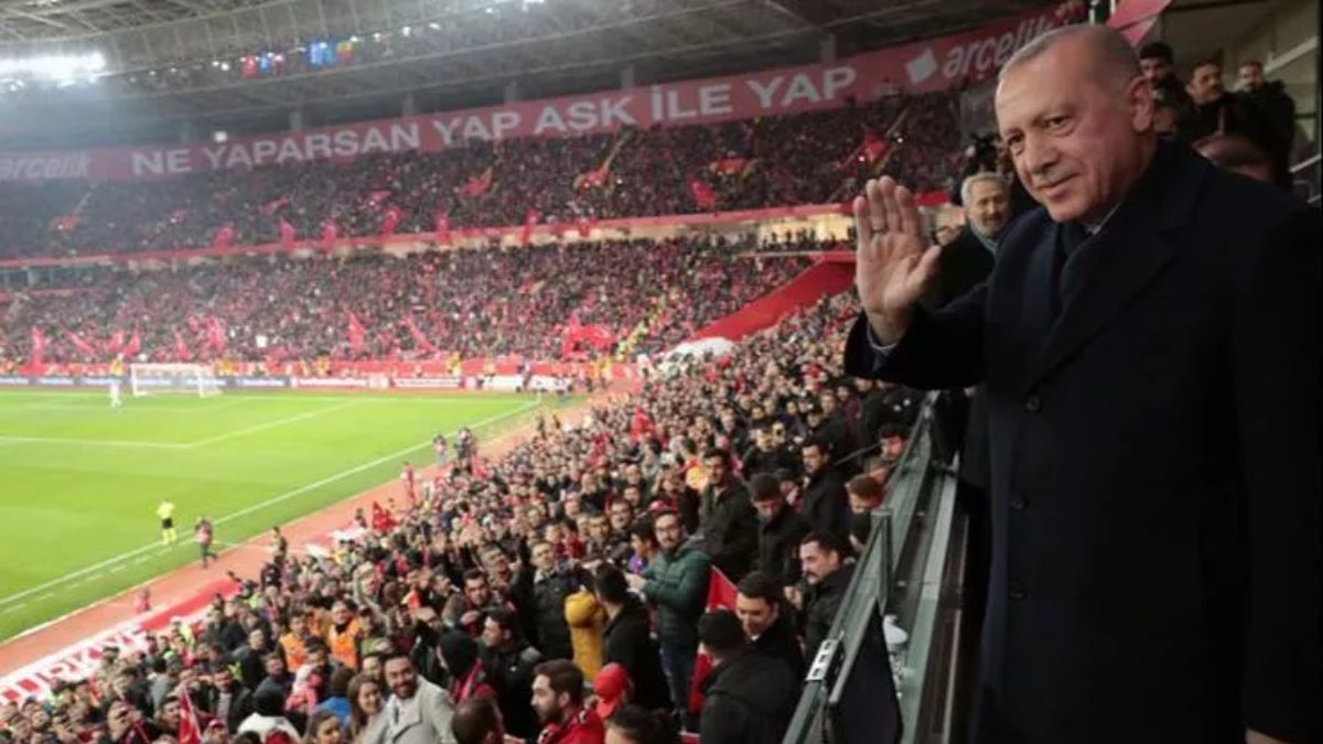 Cumhurbaşkanı Erdoğan Karadağ maçına gidecek
