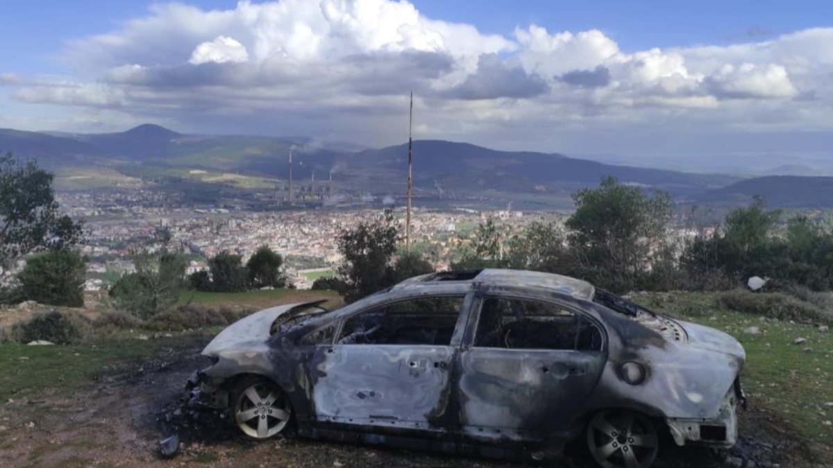 Manisa'da otomobilini yaktı, 'psikolojim bozuk' dedi