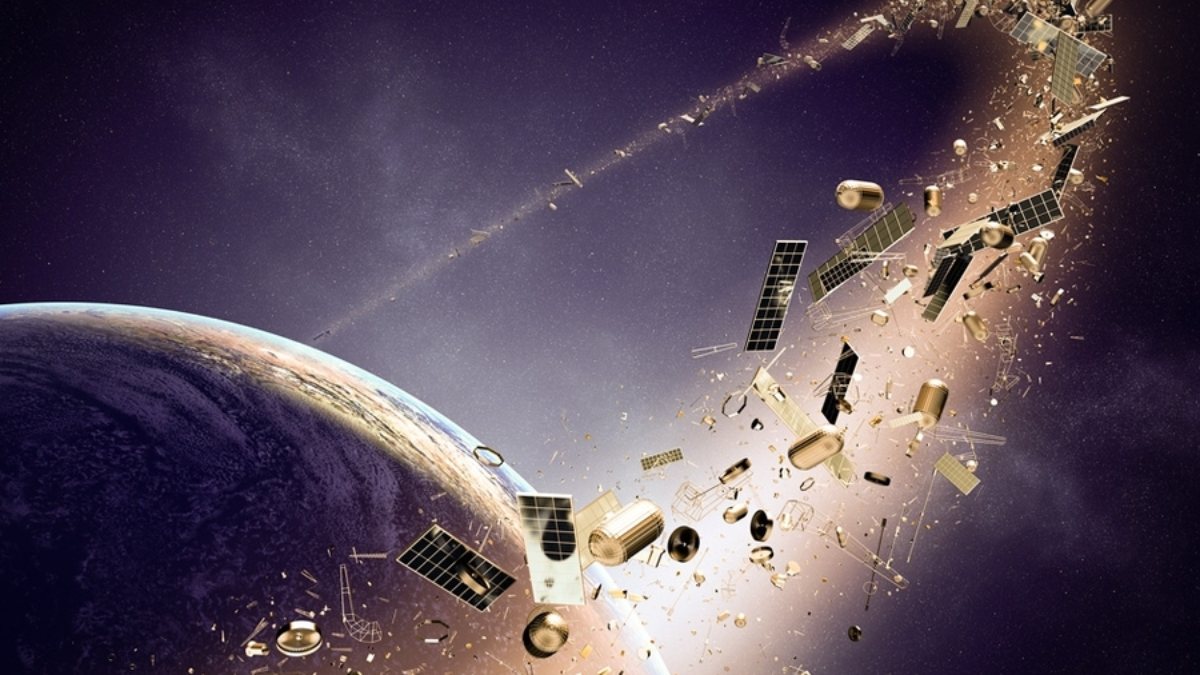 Tehlike büyüyor: İlk defa bir uzay yürüyüşü çöpler yüzünden iptal edildi