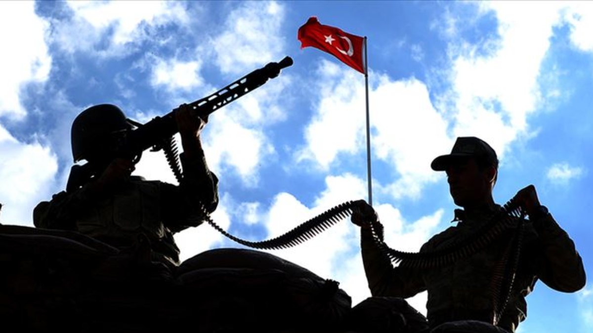 PKK terör örgütünden 4 kişi güvenlik güçlerine teslim oldu