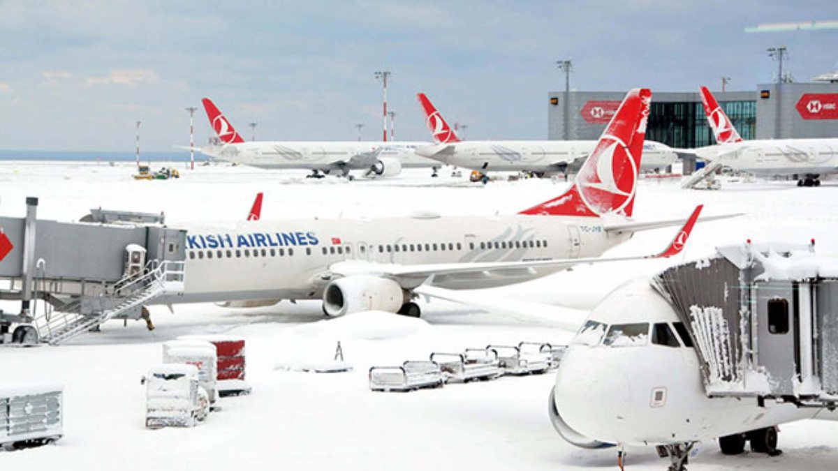 THY İstanbul Havalimanı'ndan uçuşları 00.00'a kadar durdurdu