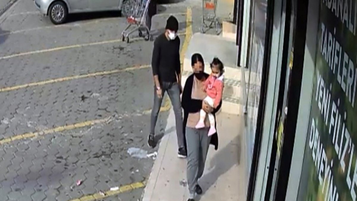 Adana'da markete giren kadının cüzdanını çaldı