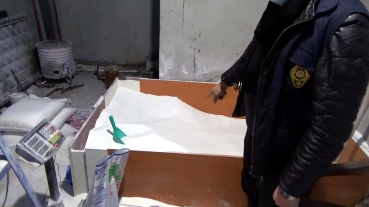 Adana’da 150 bin liralık sahte deterjanlar ele geçirildi
