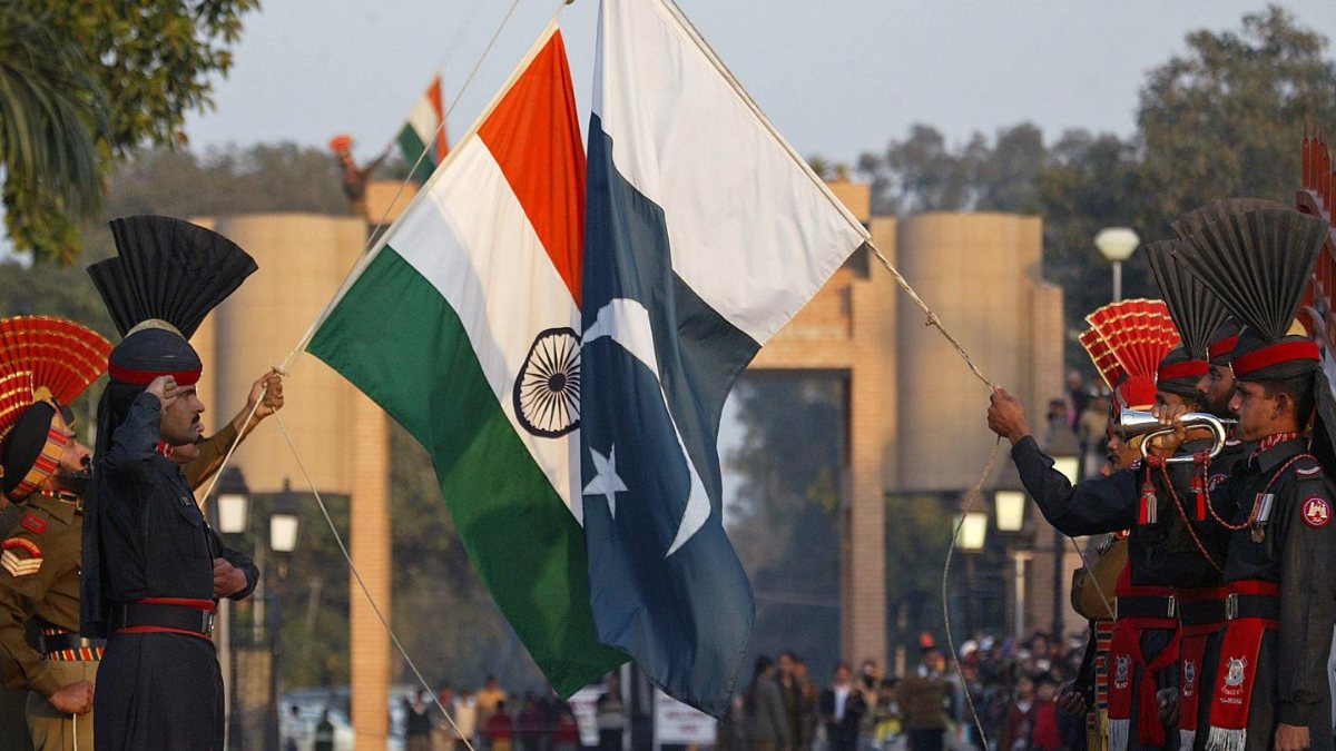 Hindistan ve Pakistan bölündüğü için görüşemeyen kardeşler, 74 yıl sonra bir araya geldi