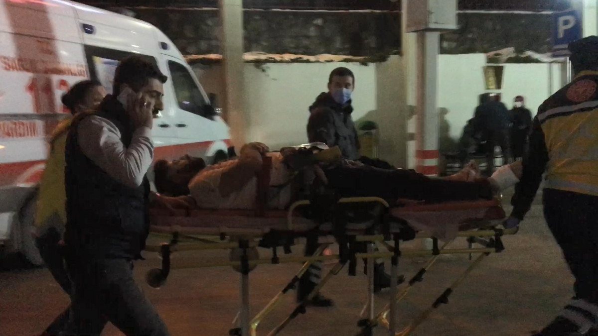 Bursa'da gece kulübünde silahlar ateşlendi: 1'i ağır 2 yaralı
