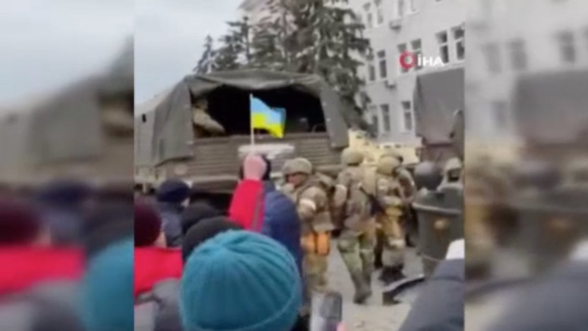 Moments when Ukrainians protest Russian forces