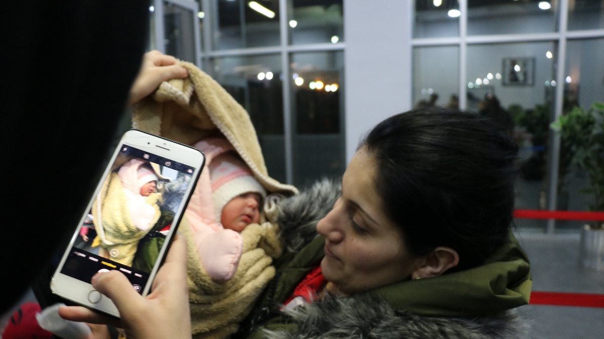 5-day-old baby born in shelter in Ukraine arrived in Turkey
