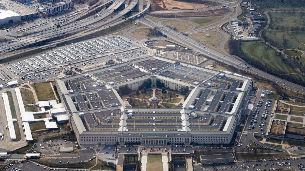 Pentagon: If China gives arms to Russia, there will be consequences