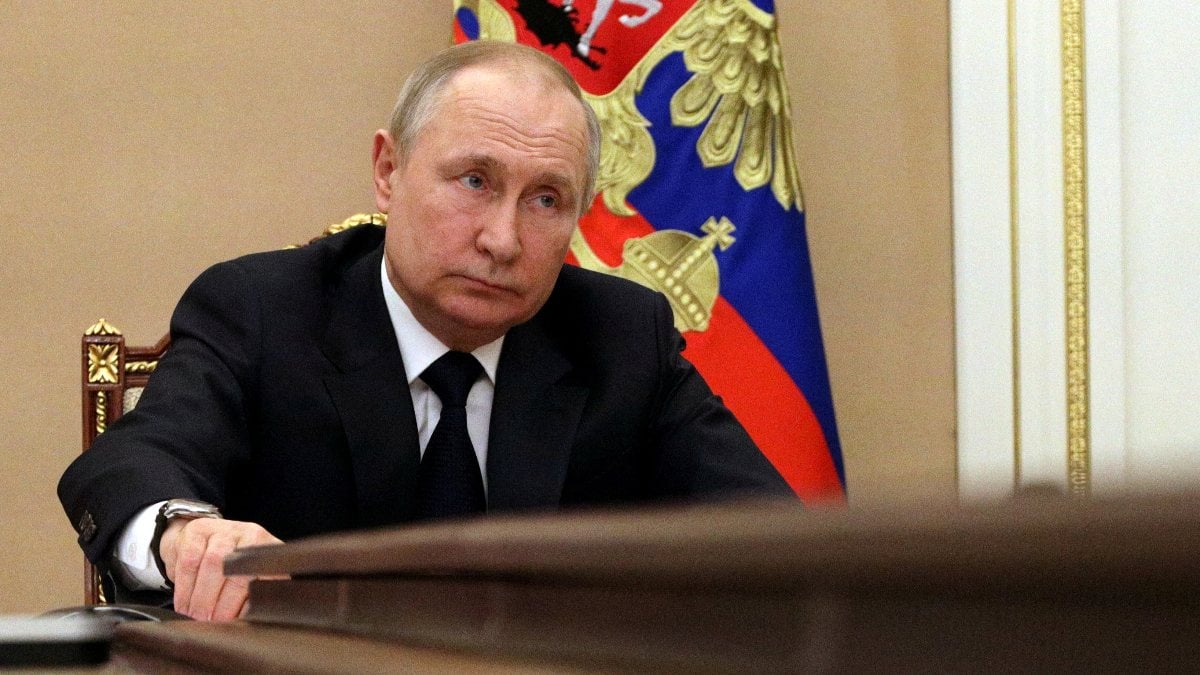 Vladimir Putin reacts to Russians living abroad