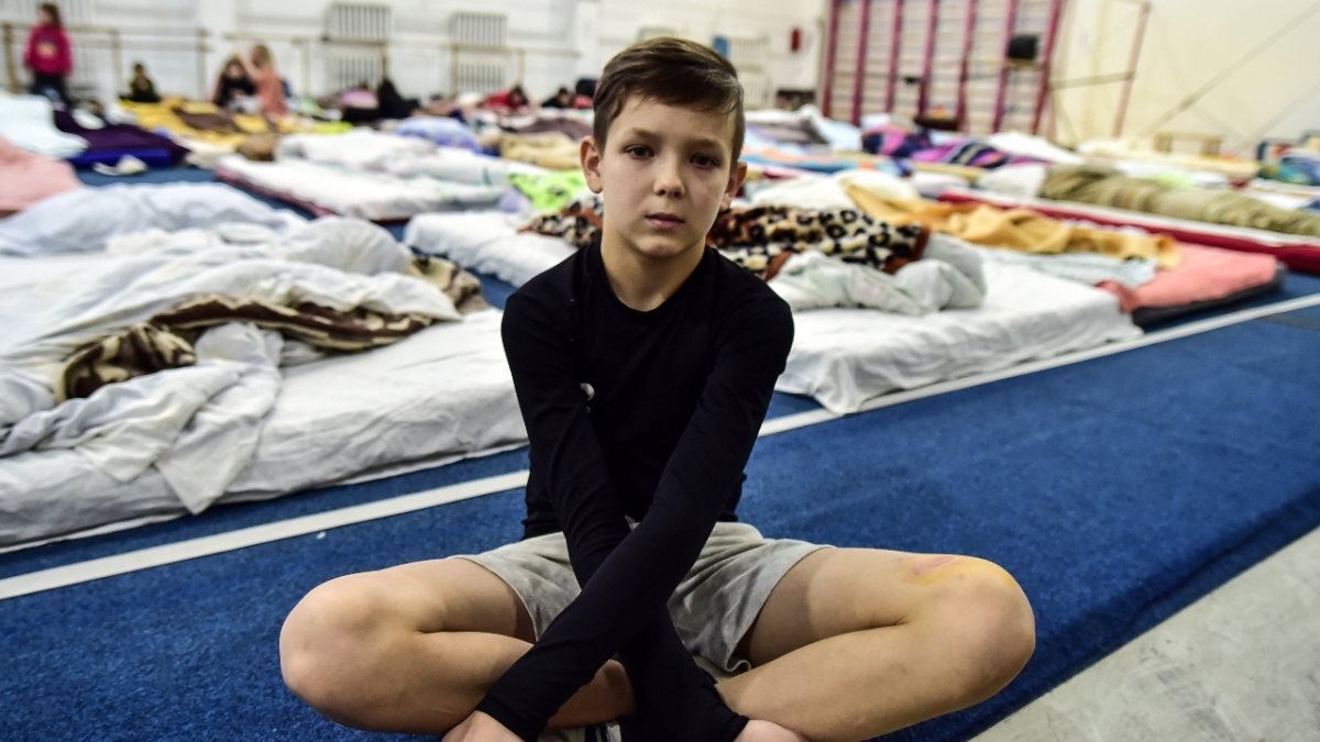 13-year-old boy caught in the middle of Russian attacks turns gray hair