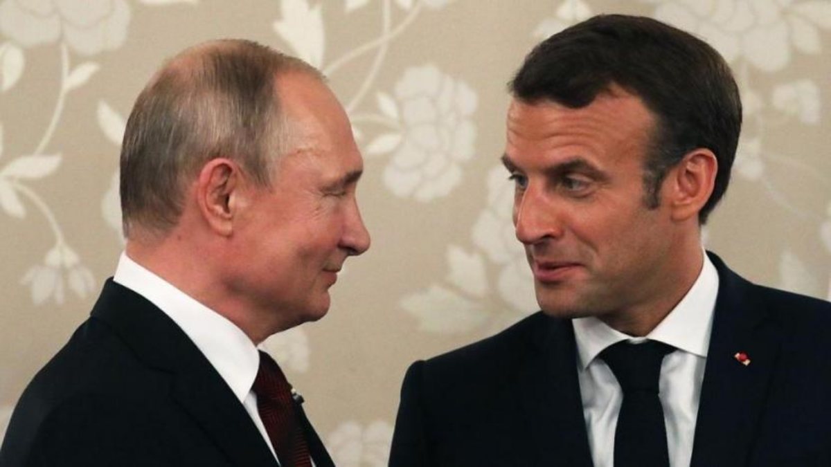 Macron and Putin talk over the phone