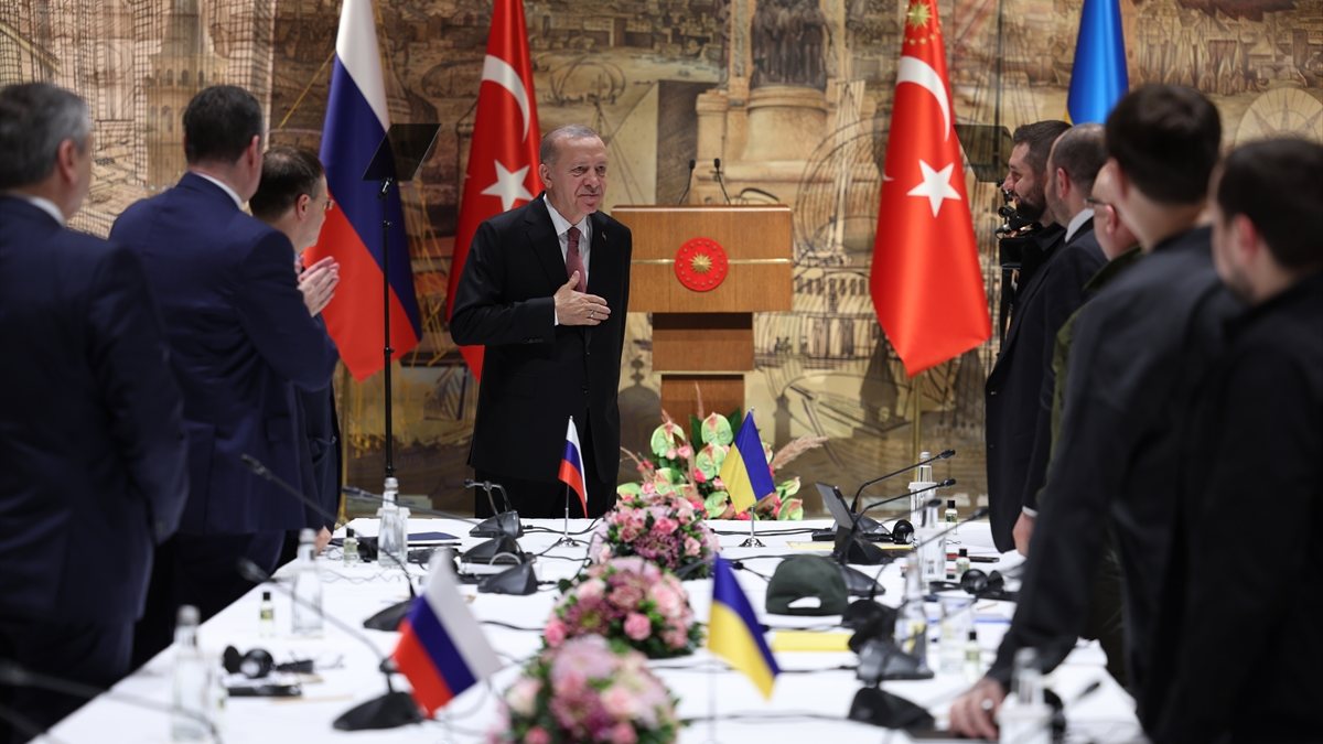 Russia-Ukraine summit held in Istanbul in the world press