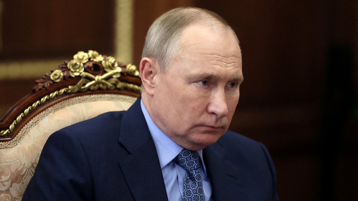 Vladimir Putin: We will stop gas distribution to those who do not accept the ruble