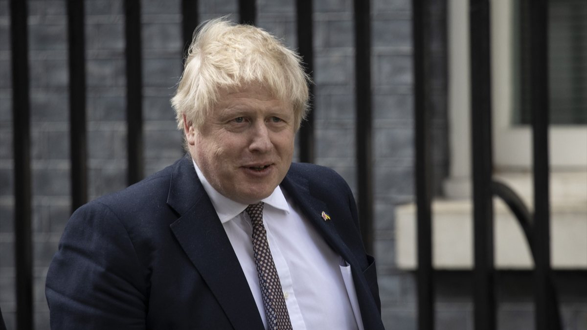 Boris Johnson fined for violating coronavirus rules