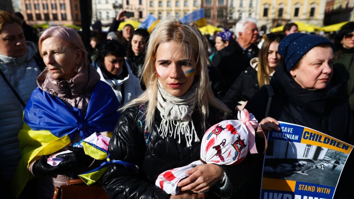 Ukraynayı terk edenlerin sayısı 5 milyona yaklaştı