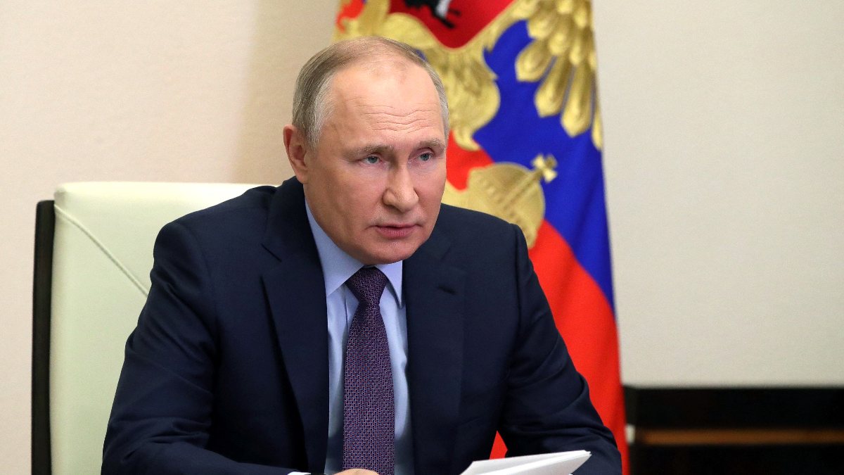 Vladimir Putin: Banks delay gas payments