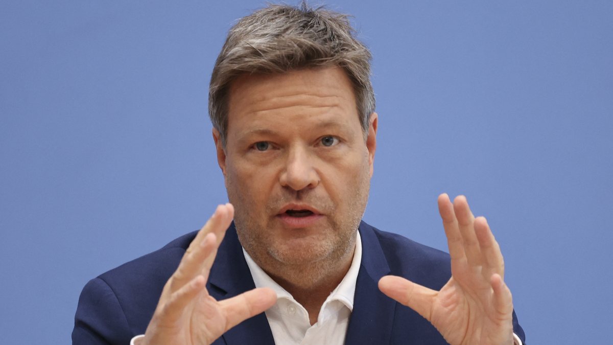 German Economy Minister Habeck calls for energy savings