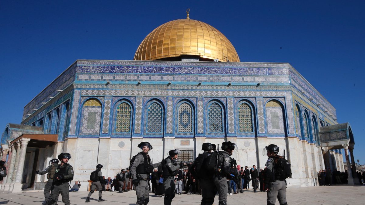 Israel banned Jews from entering Masjid al-Aqsa
