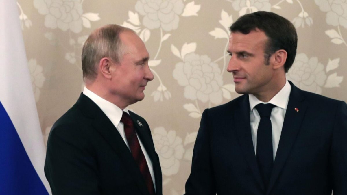 Vladimir Putin congratulates Emmanuel Macron