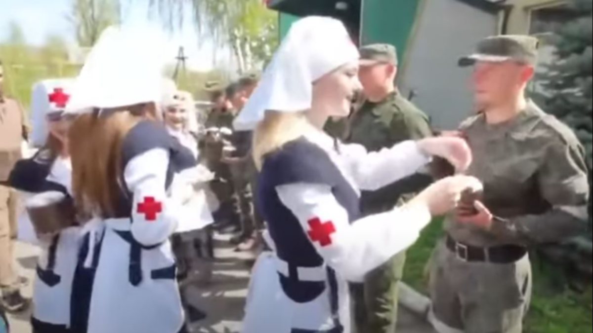 Russian nurses gave morale to the soldiers