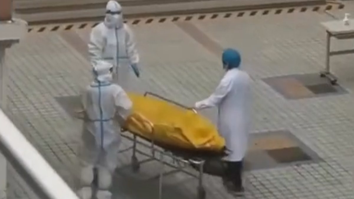 Elderly patient thought to have died in China was put in a body bag