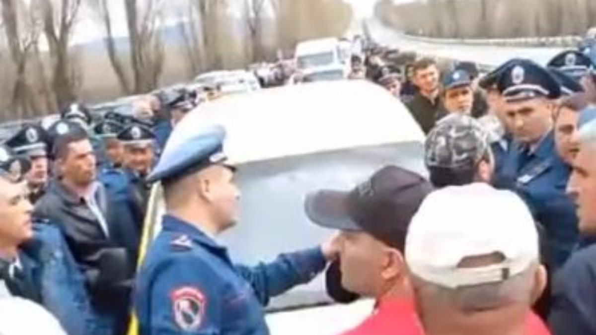 Ermenistan'da hükümet karşıtı gösteri düzenlendi
