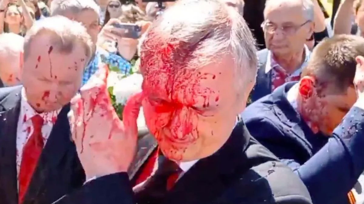 Painted attack on Russian ambassador in Poland