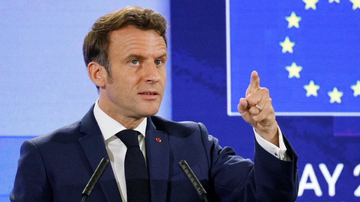 Emmanuel Macron calls for EU reform
