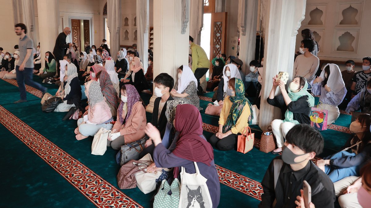 Intense interest in Tokyo Mosque in Japan