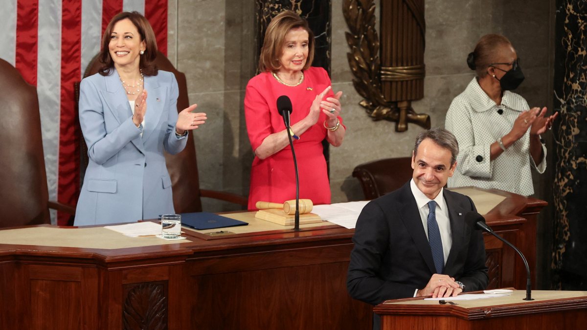 They gave a standing ovation to Kiryakos Mitsotakis in the US Congress