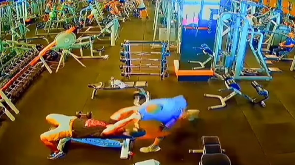 Fight moment at the gym in Thailand is on camera
