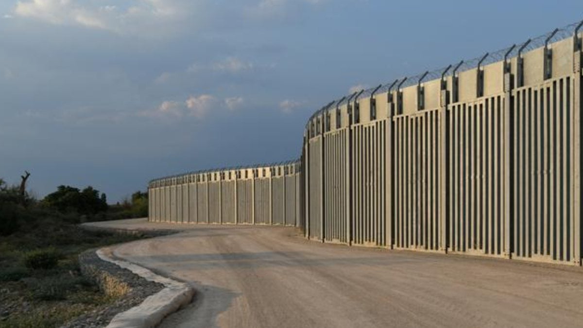 Yunanistan, Türkiye sınırındaki çelik duvar uzunluğunu artıracak
