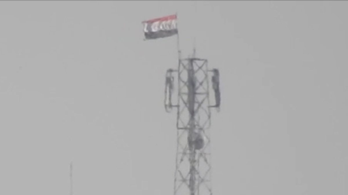 YPG/PKK waves regime flag in Tel Rifat
