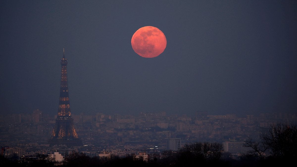 France signed the agreement within the scope of the project to establish a base on the Moon