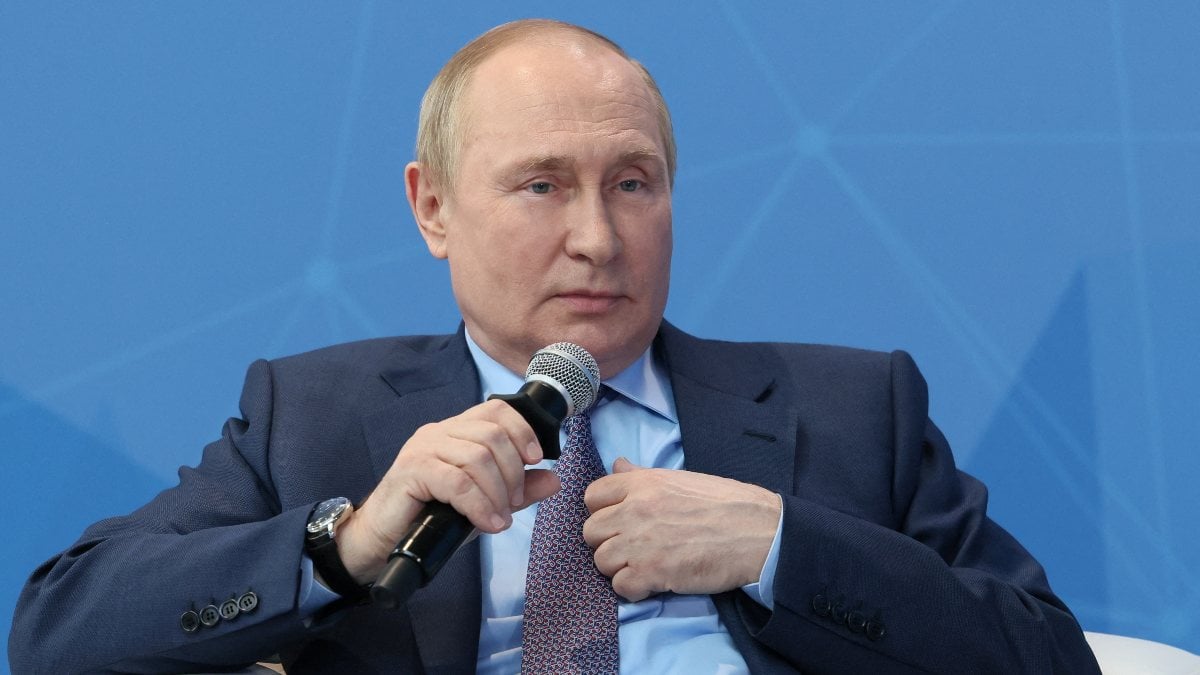 Vladimir Putin: West cannot reject Russian energy for years