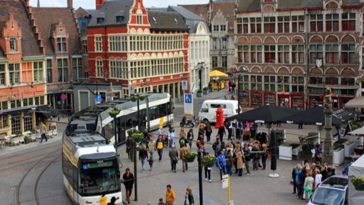 Belgium extends alcohol ban in public places