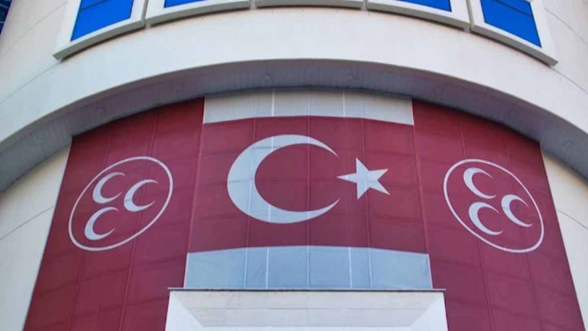 MHP Diyarbakır İl Teşkilatı'ndan kapanma kararı