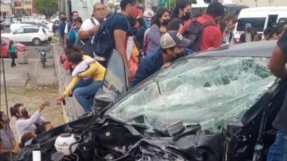 Alcoholic bus driver terrified in Mexico: 9 injured