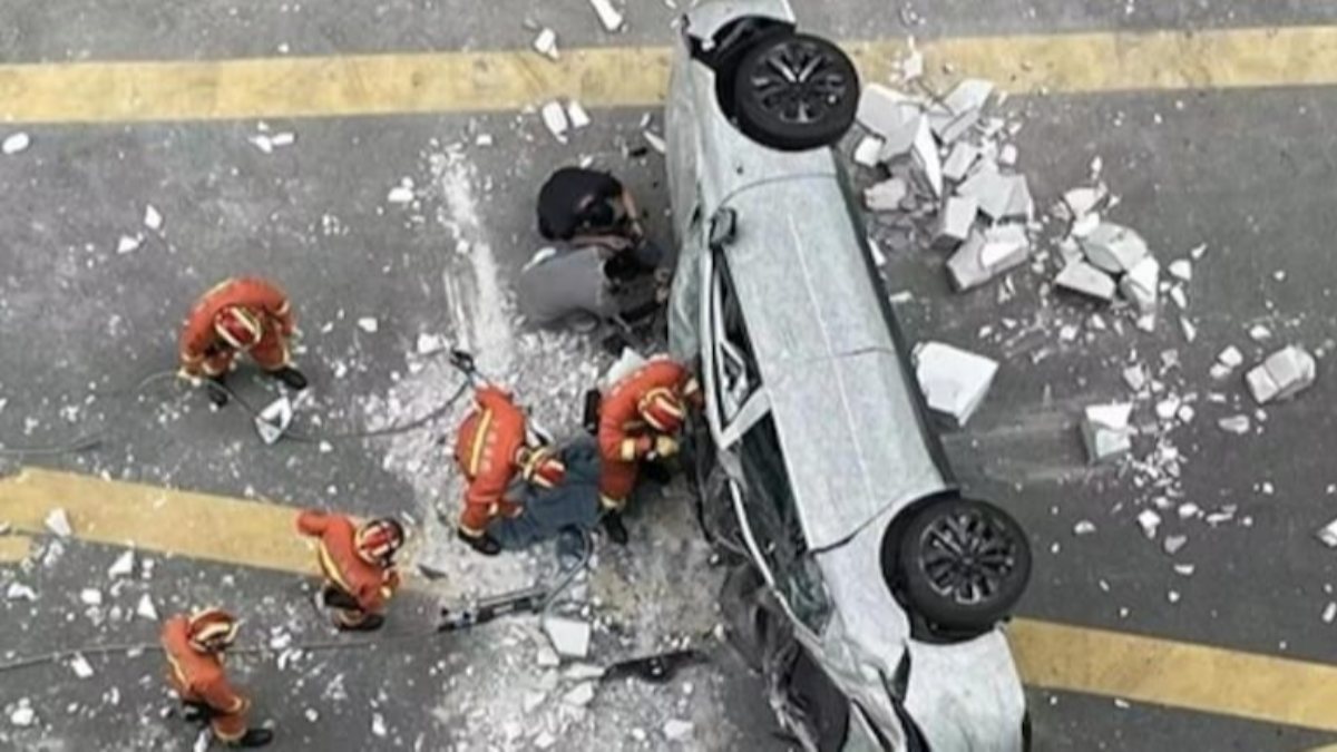 Two dead in China after car falling from third floor