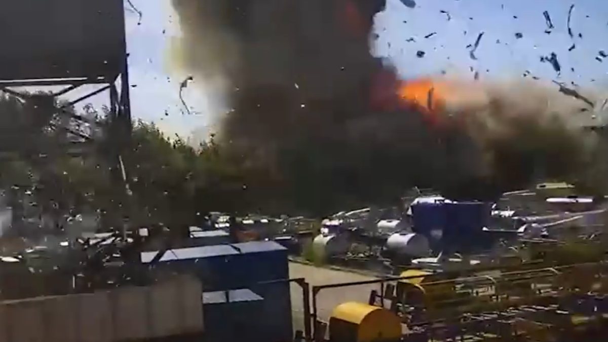 Zelensky shared images of the Russian attack in Kremenchuk