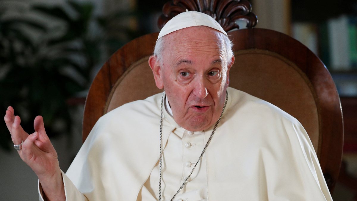 Pope Francis denies resignation allegations